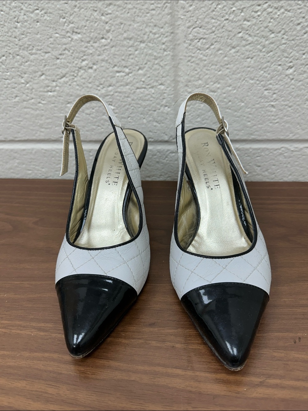VGUC Ron White Italian Made “ All Day Heels” Size 37 (US 6.5)